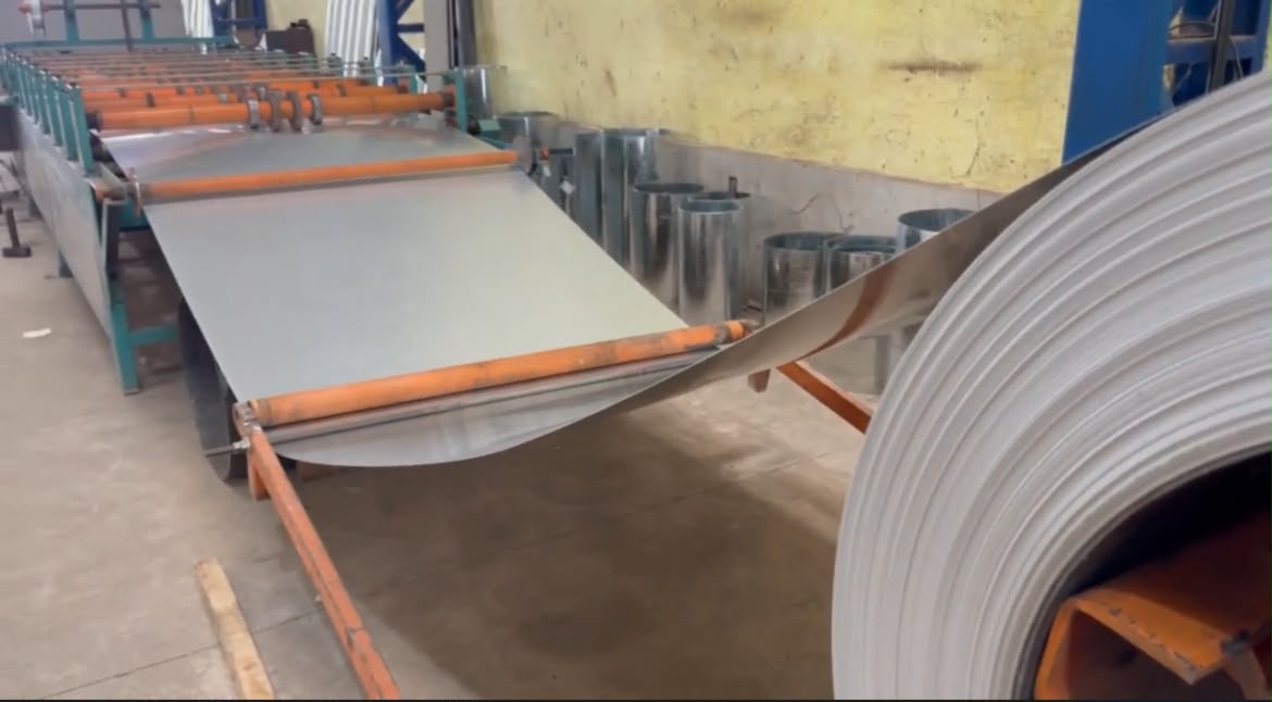 Máquina de telha e serviços de corte e dobra da BEFER